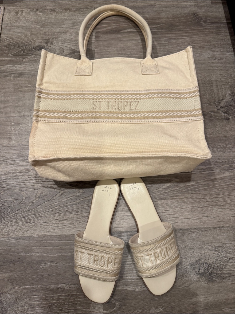 a new day Cream Canvas ST. TROPEZ Tote & matching slides